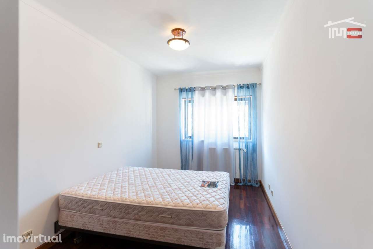APARTAMENTO T3 COZINHA EQUIPADA  COM ELEVADOR ARRECADAÇÃO E PARQUEA... - Grande imagem: 5/16