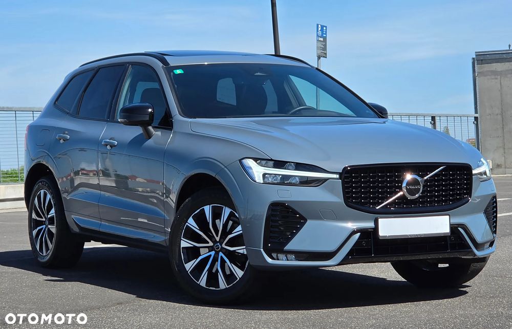 Volvo XC 60 B4 B Plus Dark - 2