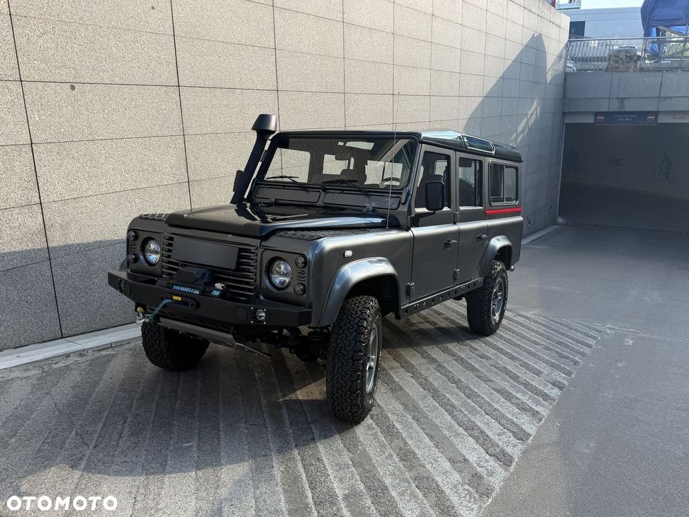 Land Rover Defender - 3