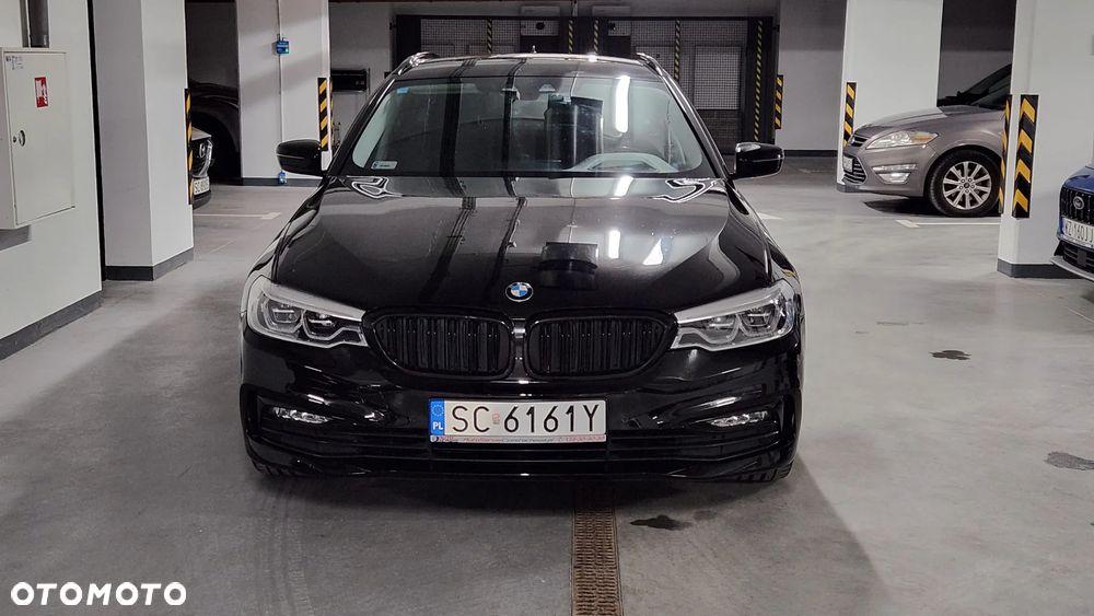 BMW Seria 5 520d Sport Line - 2