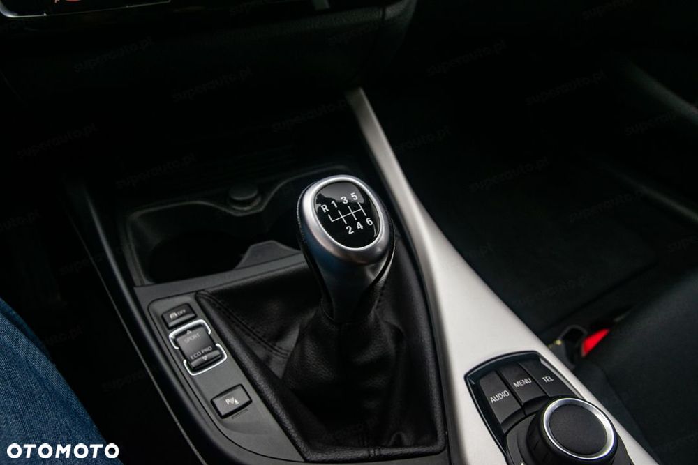 BMW Seria 1 118i - 23