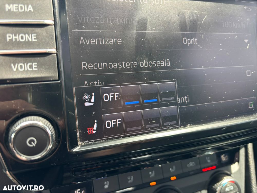 Skoda Superb 2.0 TDI DSG Ambition - 33
