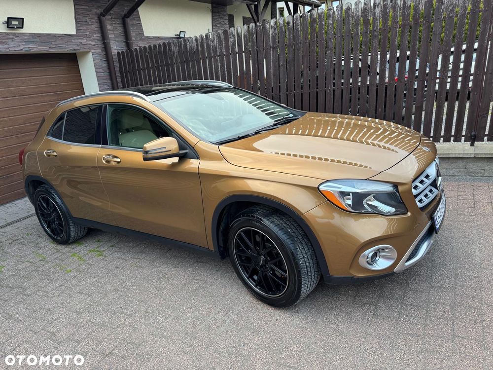 Mercedes-Benz GLA 250 4-Matic Urban - 3