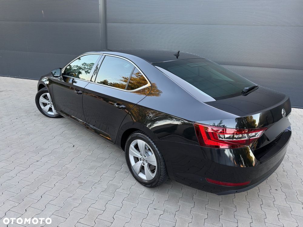 Skoda Superb 2.0 TDI Ambition DSG7 - 5