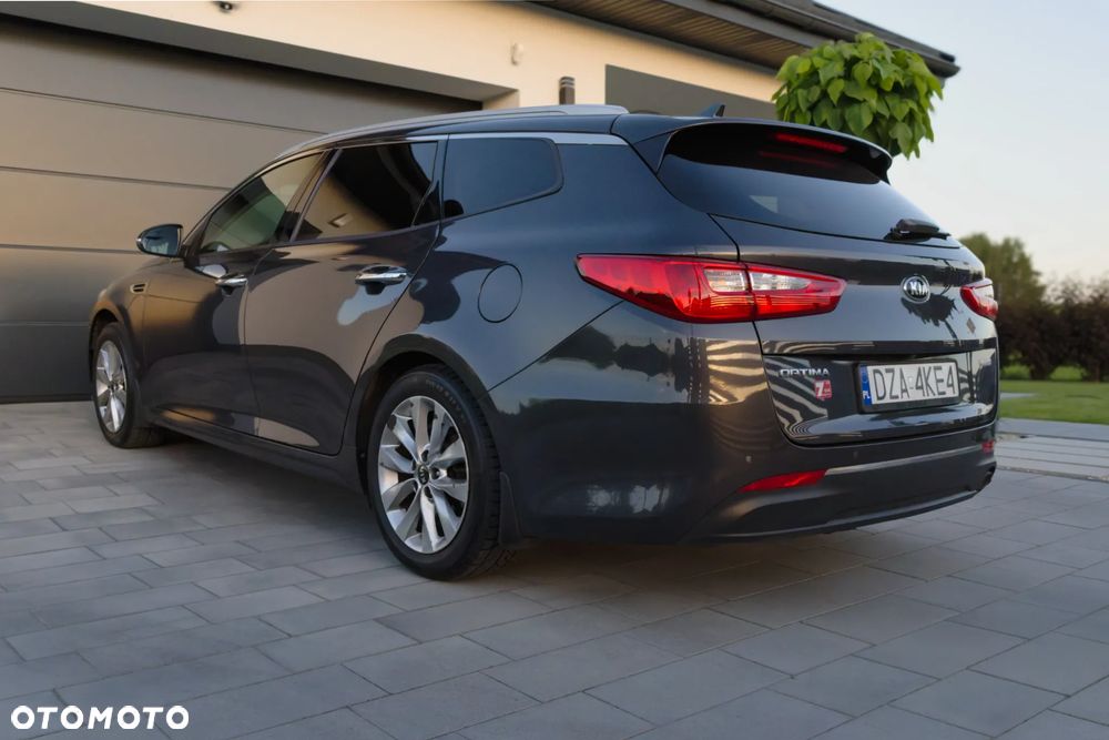 Kia Optima 2.0 L - 6