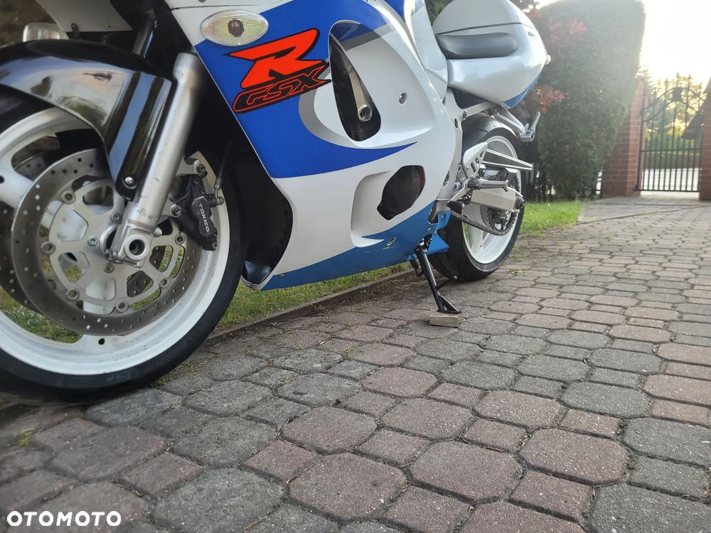 Suzuki GSX-R - 17
