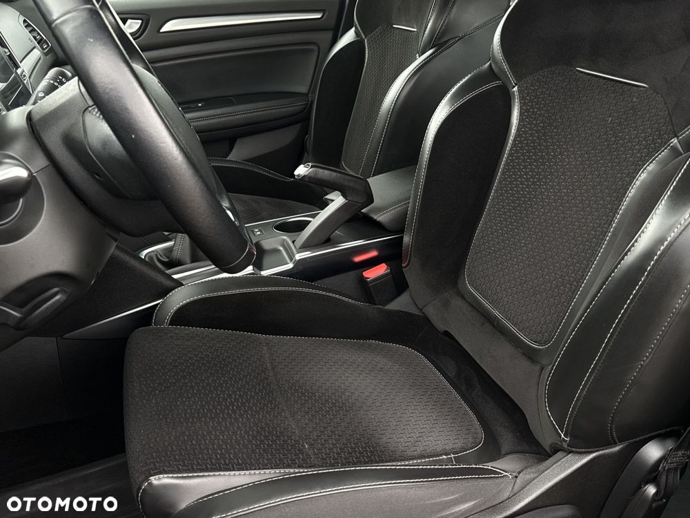 Renault Megane 1.6 SCe Intens - 12