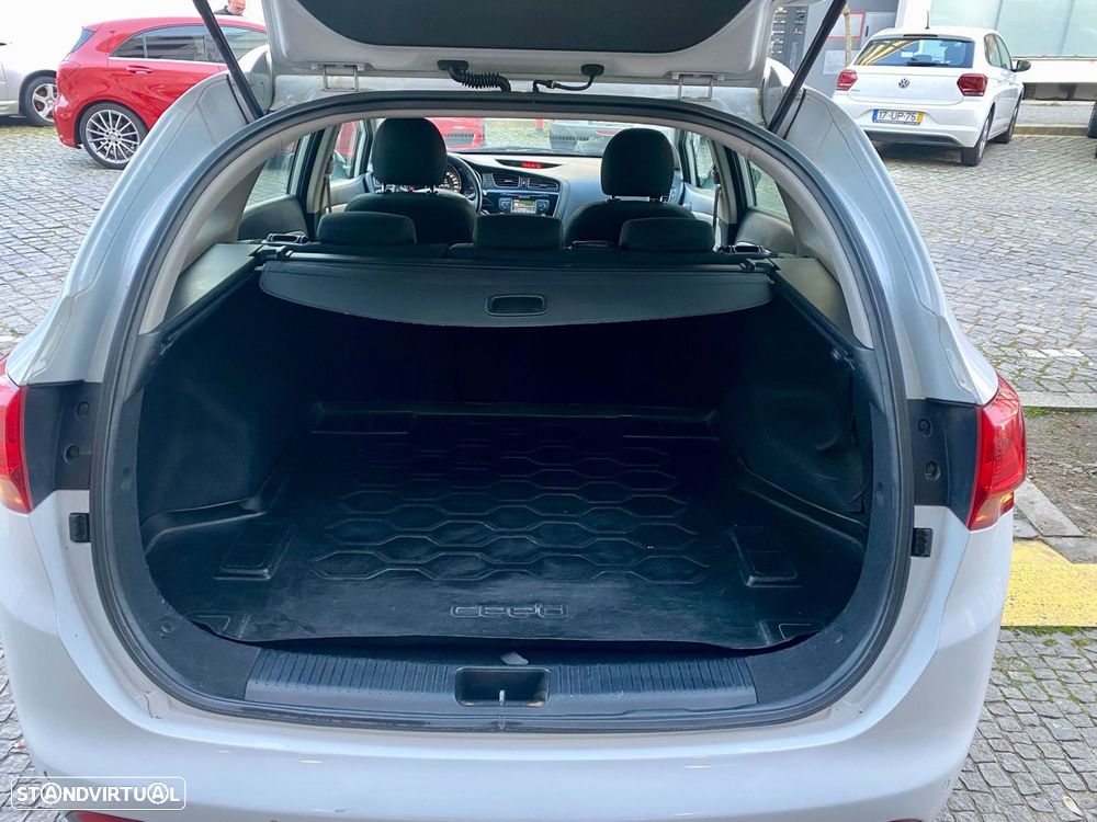 Kia ProCeed 1.6 CRDi GT Line 7DCT - 28