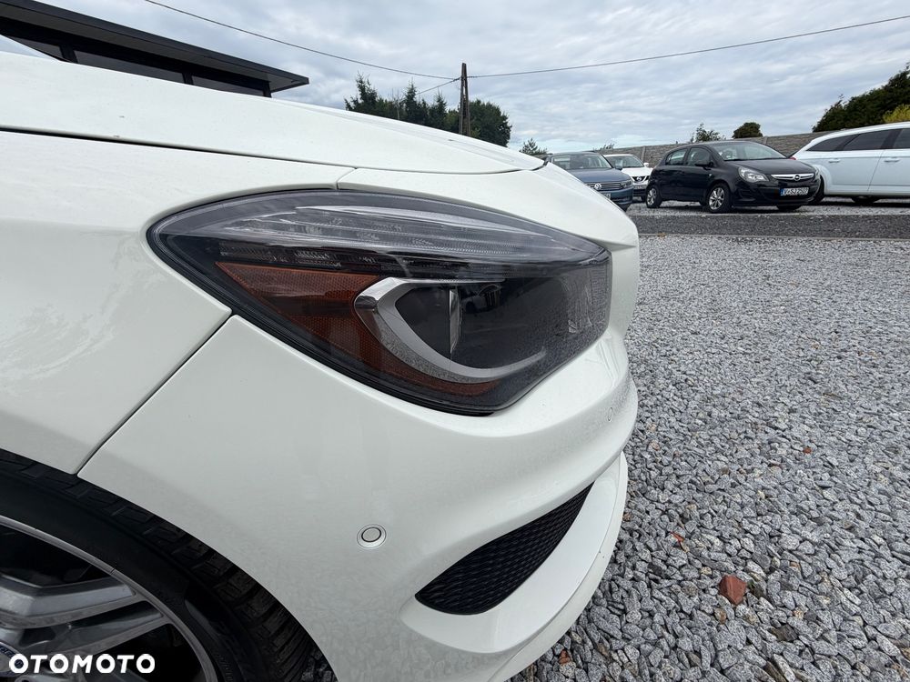 Mercedes-Benz CLA 250 4-Matic AMG Line - 9