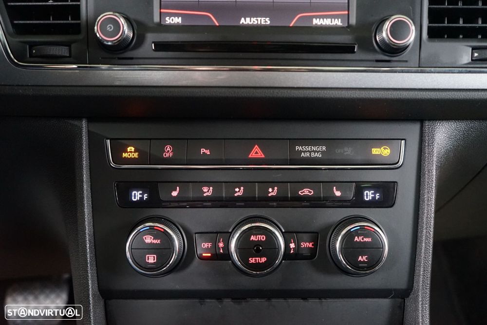 SEAT Leon ST 2.0 TDI S&S DSG FR - 28