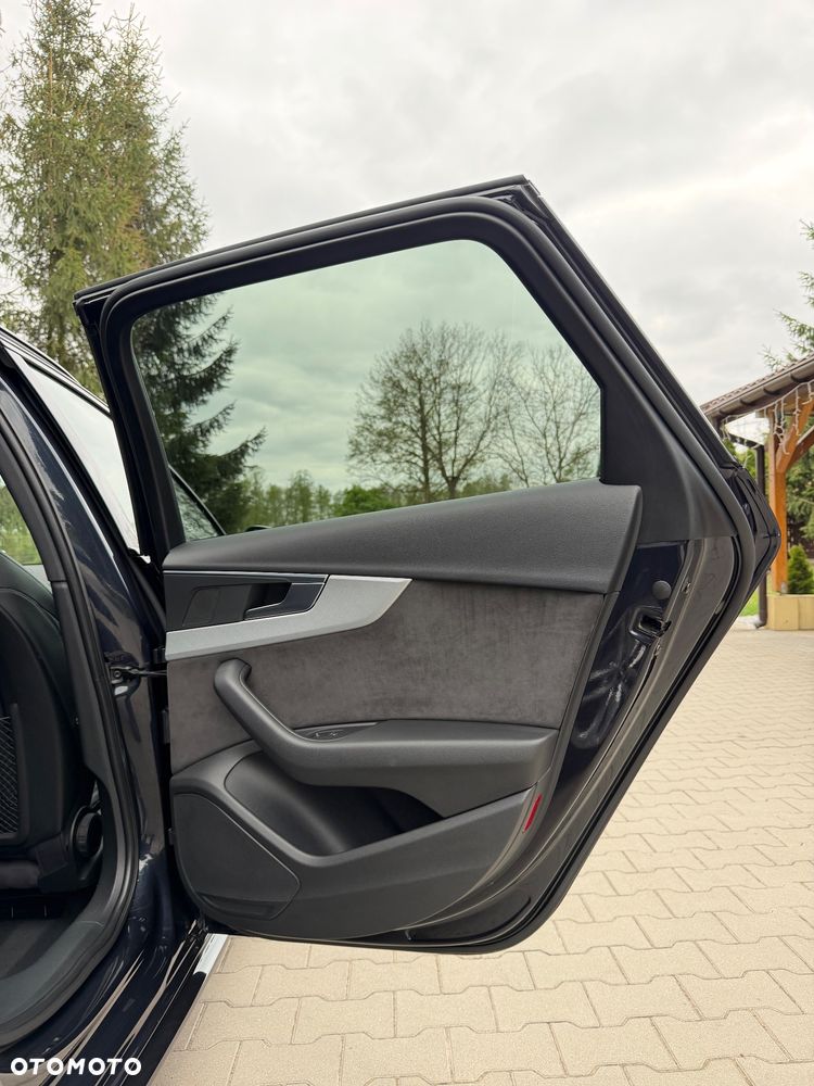 Audi A4 Avant 2.0 TDI Quattro S tronic - 22