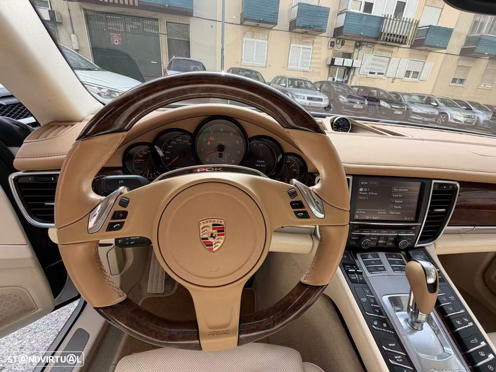 Porsche Panamera S PDK - 11