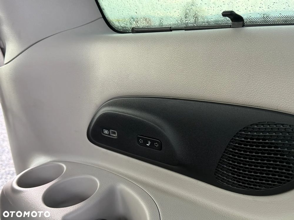 Chrysler Pacifica - 19