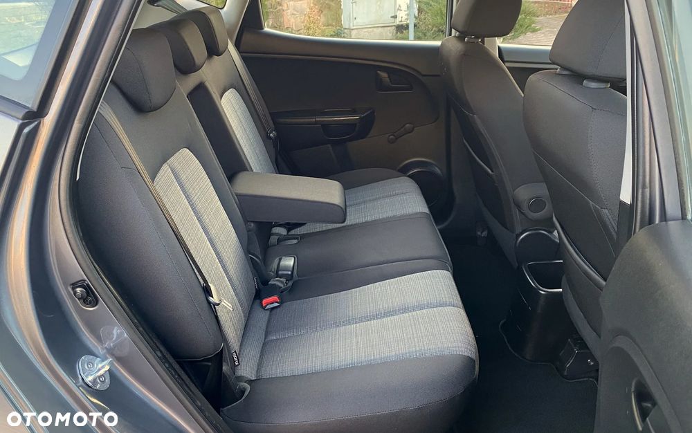 Kia Venga 1.6 L - 21