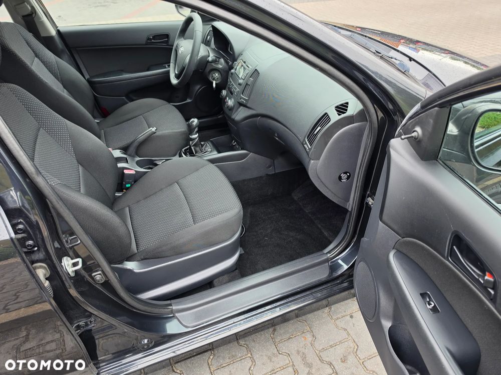 Hyundai i30 1.4 Classic EU5 - 19