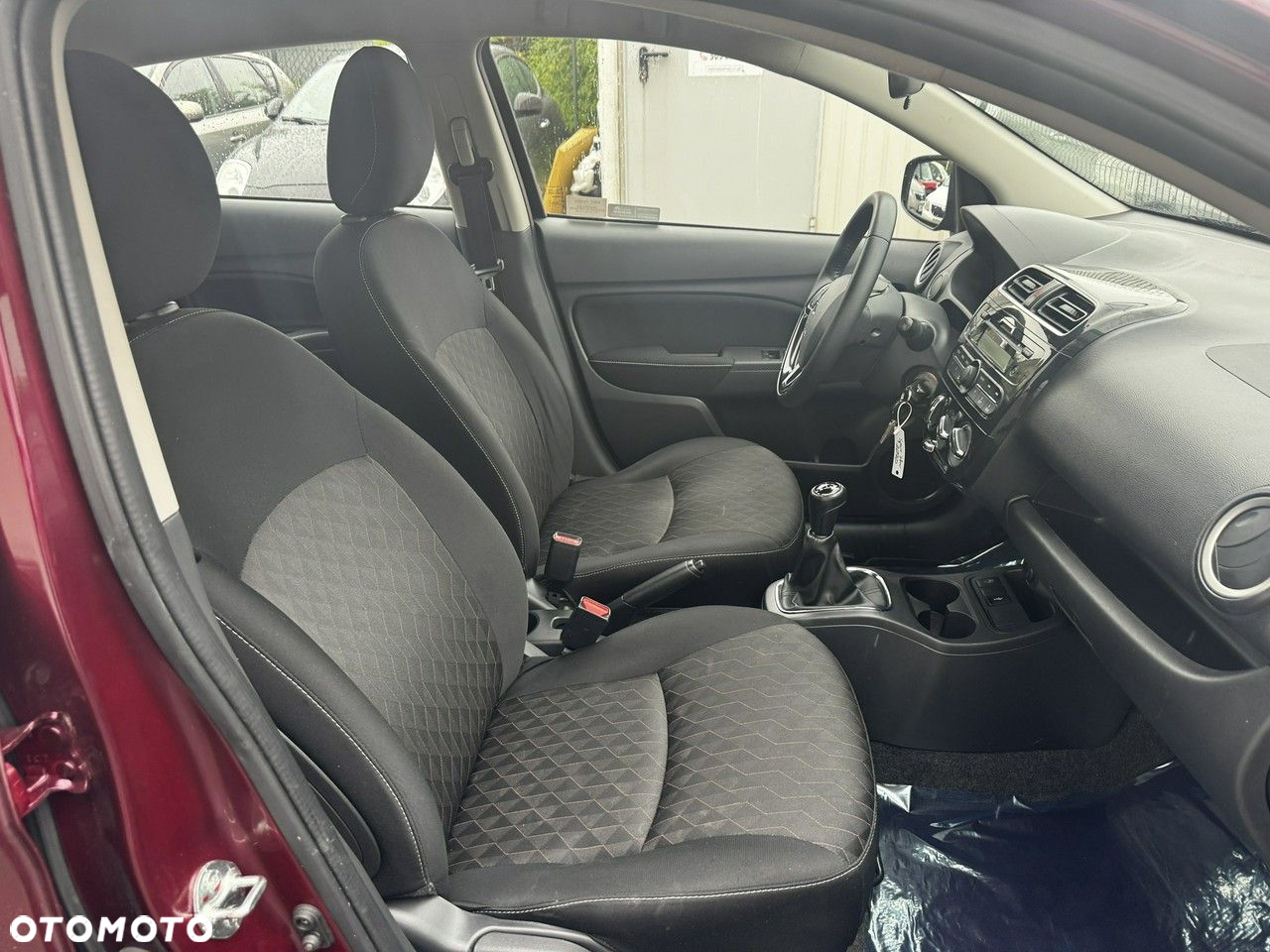 Mitsubishi Space Star - 12