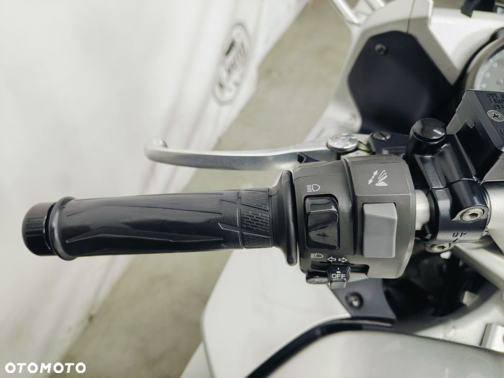 Yamaha FJR - 16