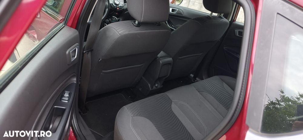 Ford Focus - 8