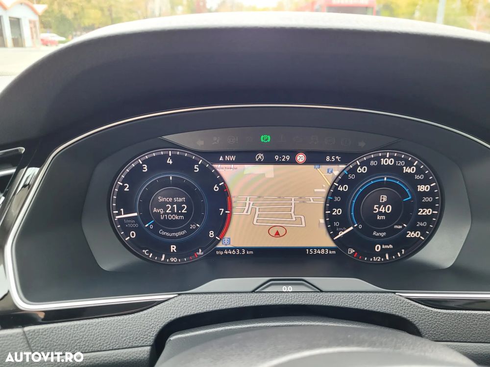 Volkswagen Passat Variant 2.0 TSI DSG 4Motion Highline - 18