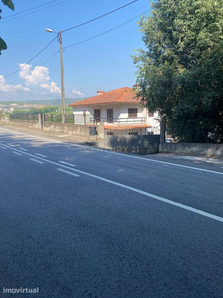 MORADIA V4 NO PESO DA RÉGUA COM ACESSO DIRETO AO RIO DOURO - Grande imagem: 2/18