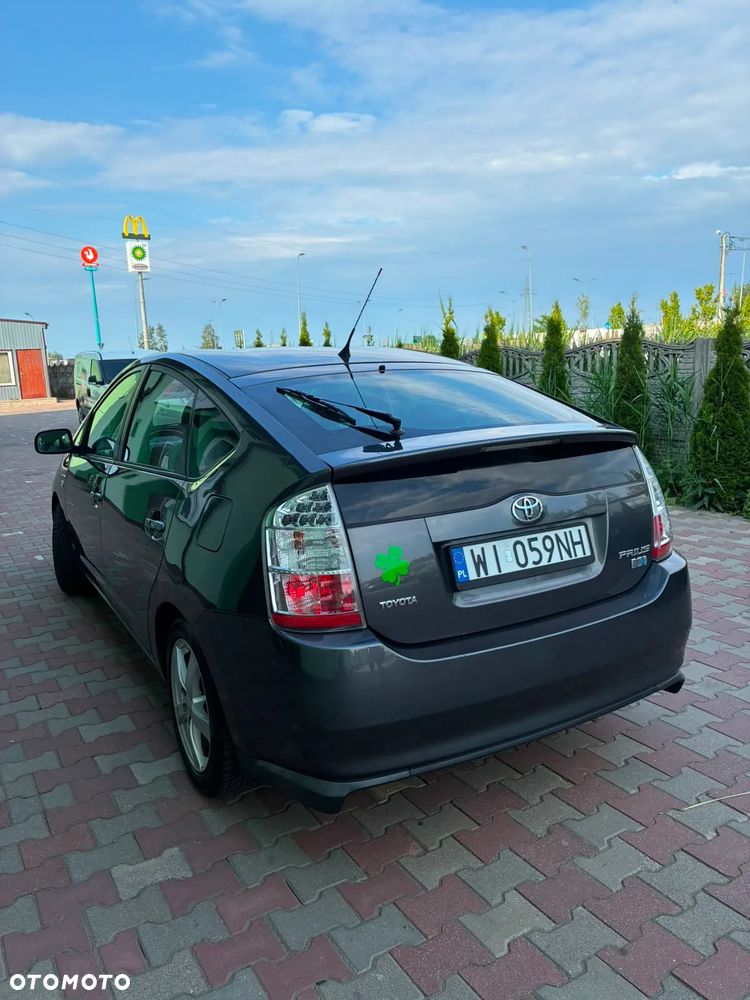 Toyota Prius 1.5 VVT-i Prestige - 2