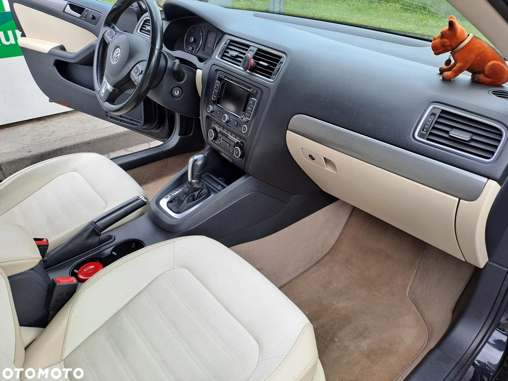 Volkswagen Jetta - 5