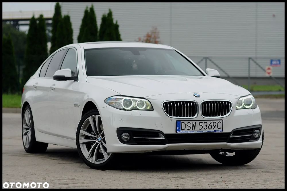 BMW Seria 5 528i - 2