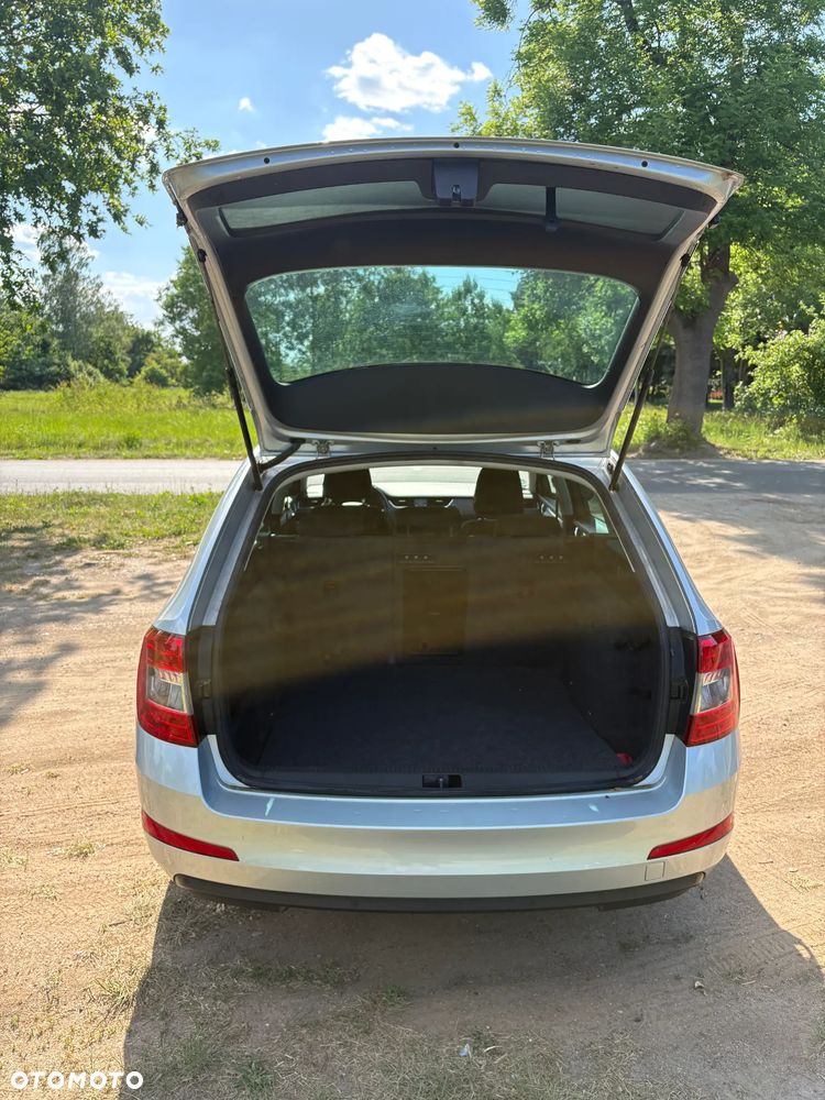 Skoda Octavia 1.6 TDI Ambition DSG - 5