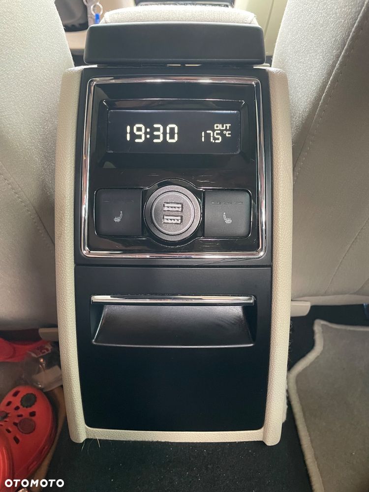 Skoda Superb 2.0 TDI Platinum DSG - 19