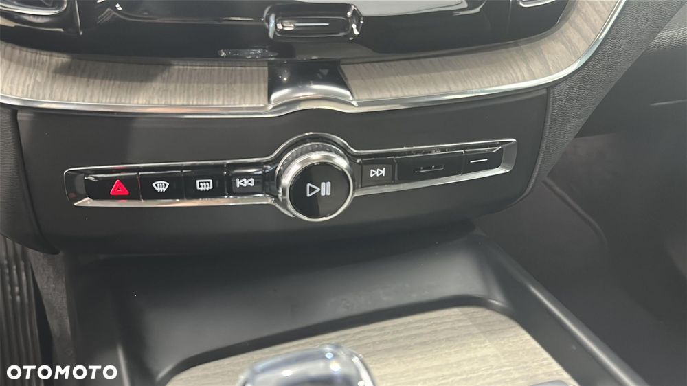 Volvo XC 60 B5 B AWD Inscription - 22