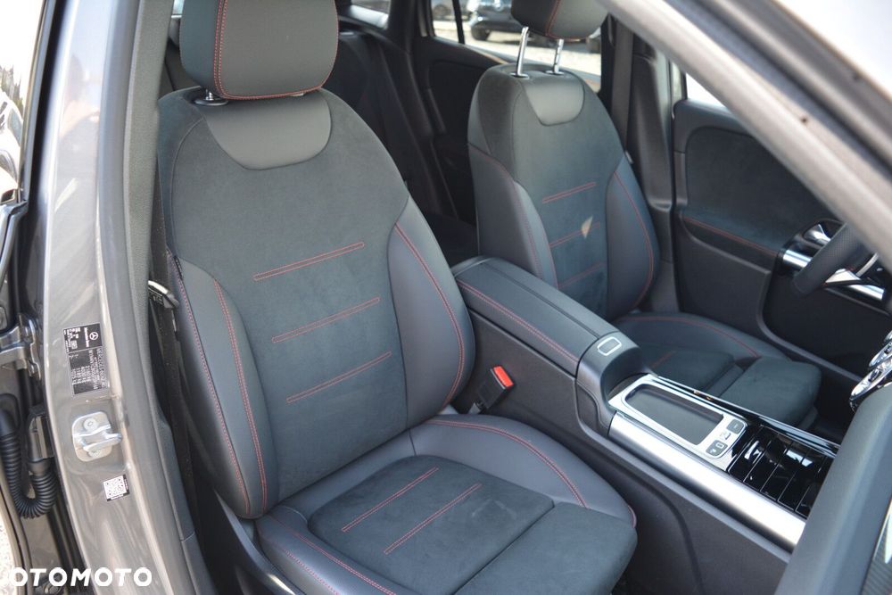 Mercedes-Benz GLA 200 d AMG Line 8G-DCT - 27