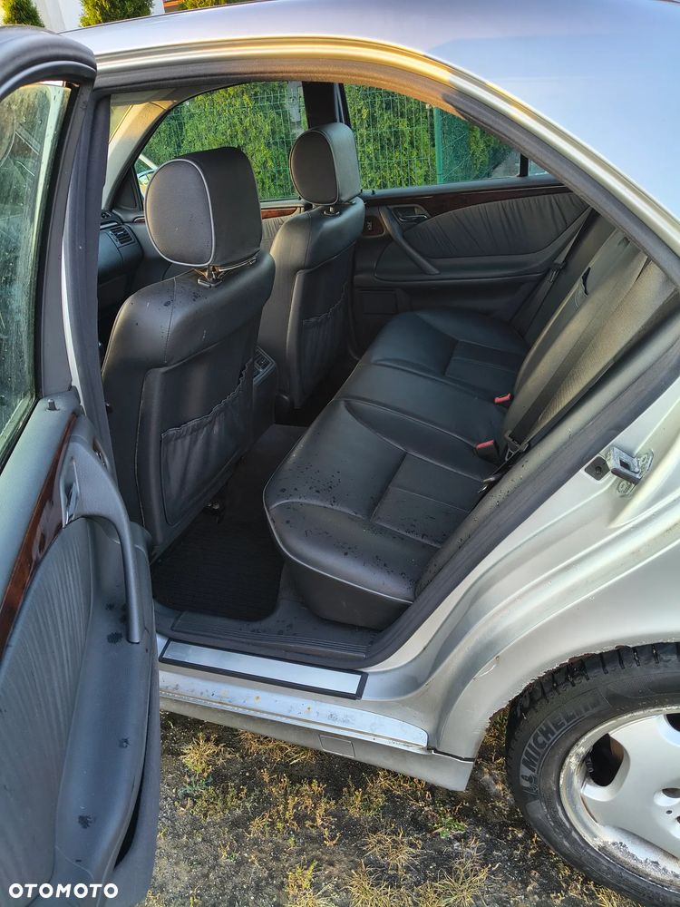 Mercedes-Benz Klasa E 280 4 Matic Elegance - 8