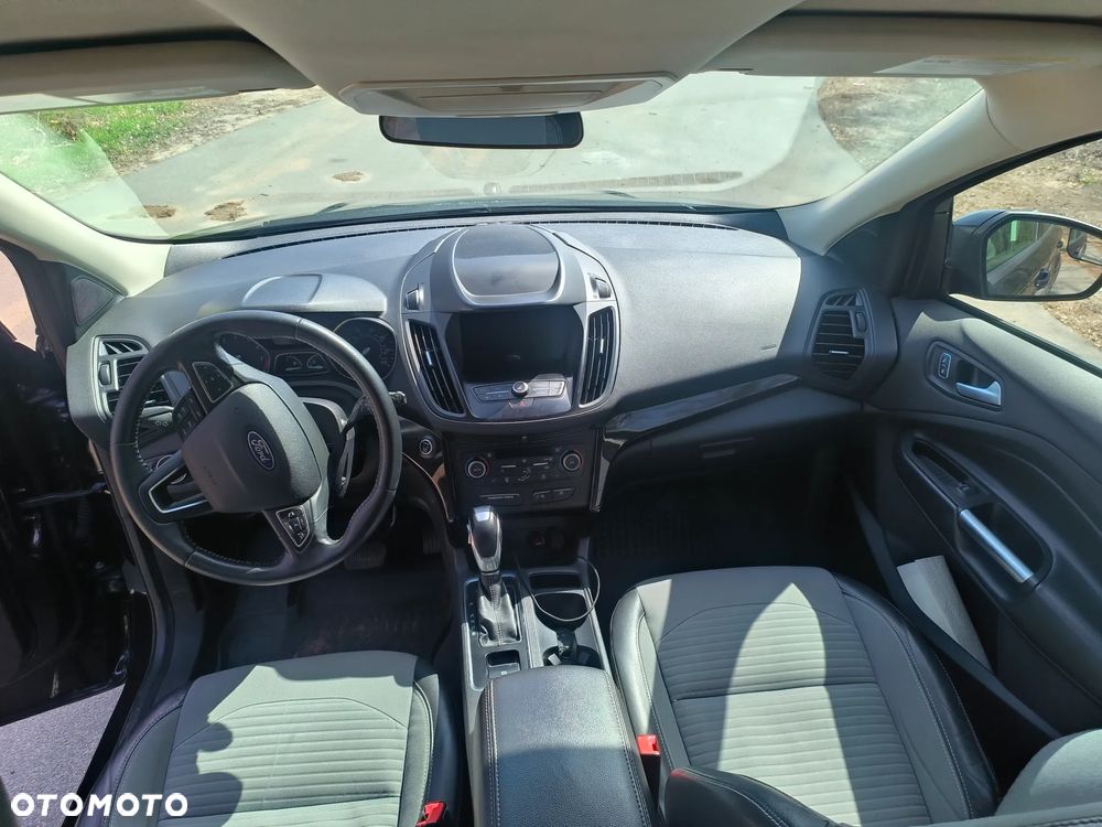 Ford Kuga 1.5 EcoBoost 4WD Trend - 18