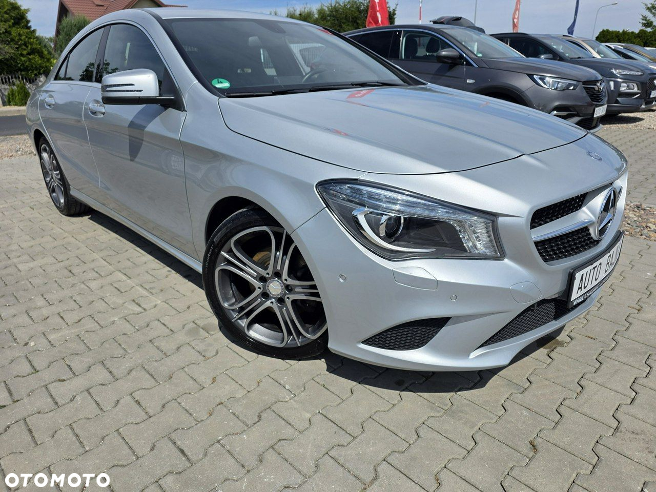 Mercedes-Benz CLA 180 - 4