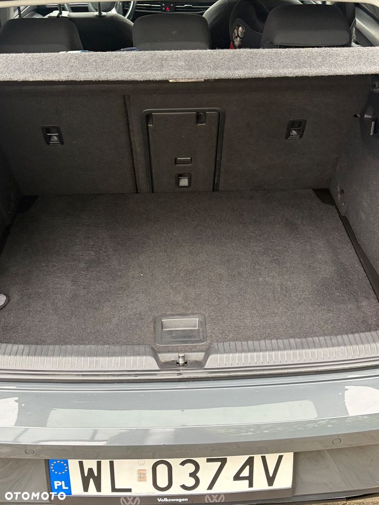Volkswagen Golf 1.5 eTSI Style DSG - 21