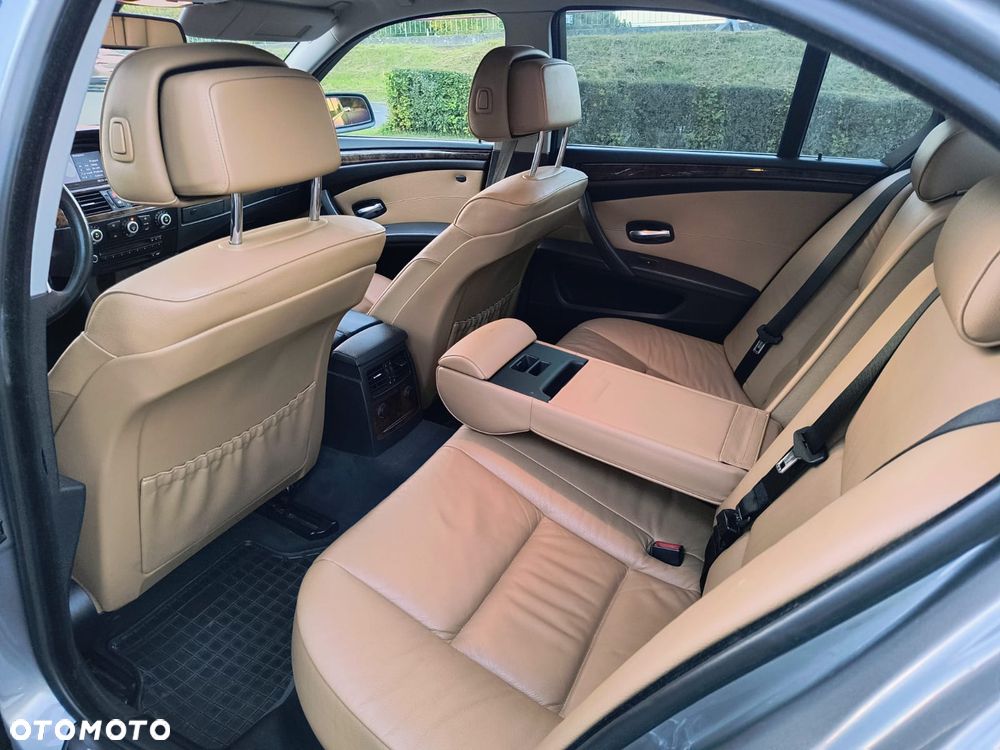 BMW Seria 5 - 17