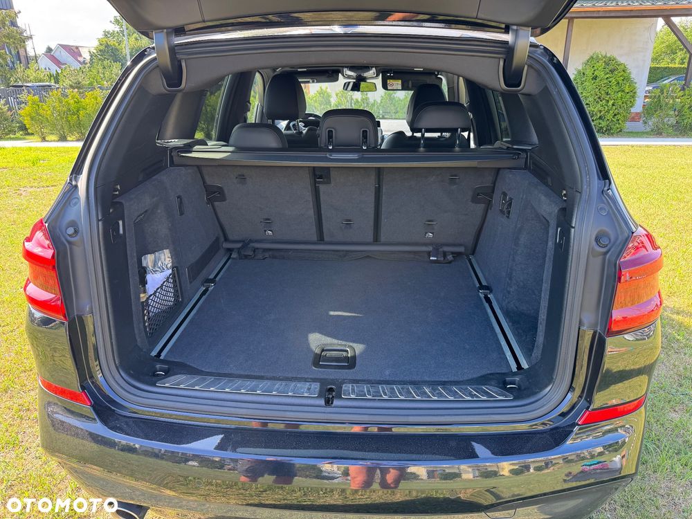 BMW X3 xDrive20d mHEV - 24