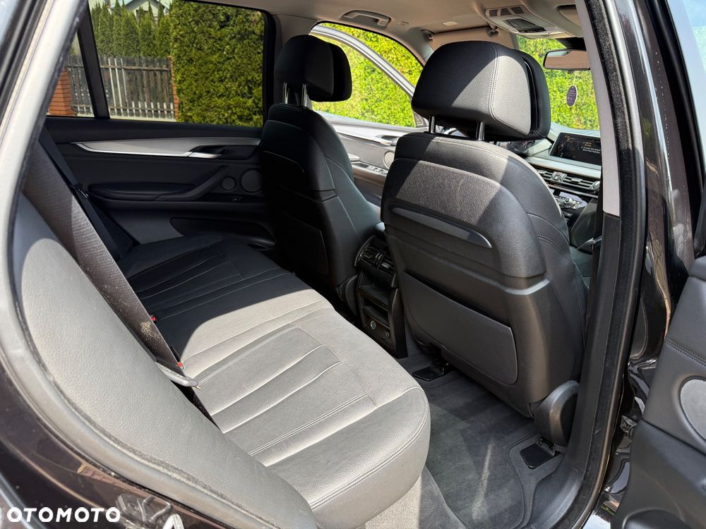 BMW X5 xDrive40d Sport-Aut - 24