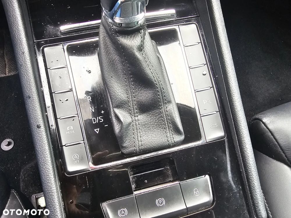 Skoda Superb 2.0 TDI DSG Style - 6