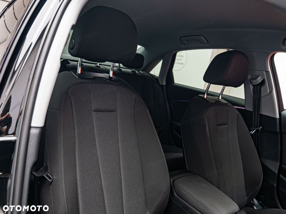Audi A4 Limousine 35 TFSI mHEV S tronic - 8