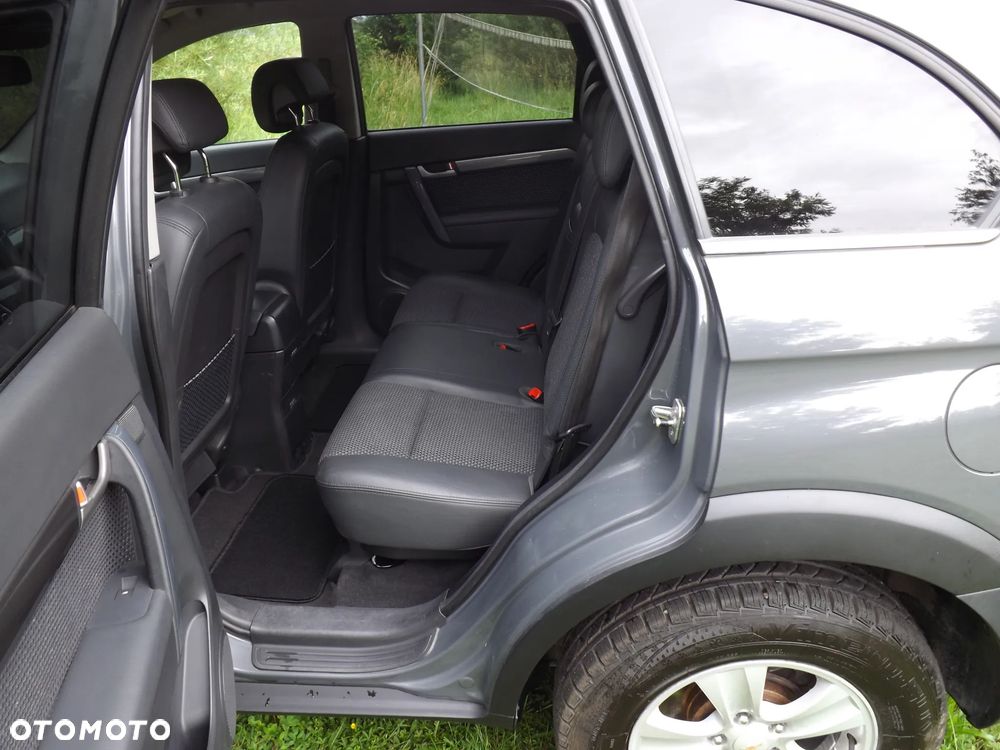 Chevrolet Captiva 2.4 LS - 8