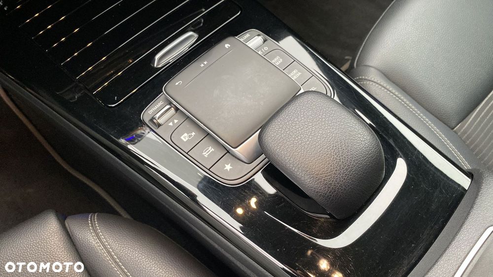Mercedes-Benz Klasa A 200 d Progressive 8G-DCT - 18
