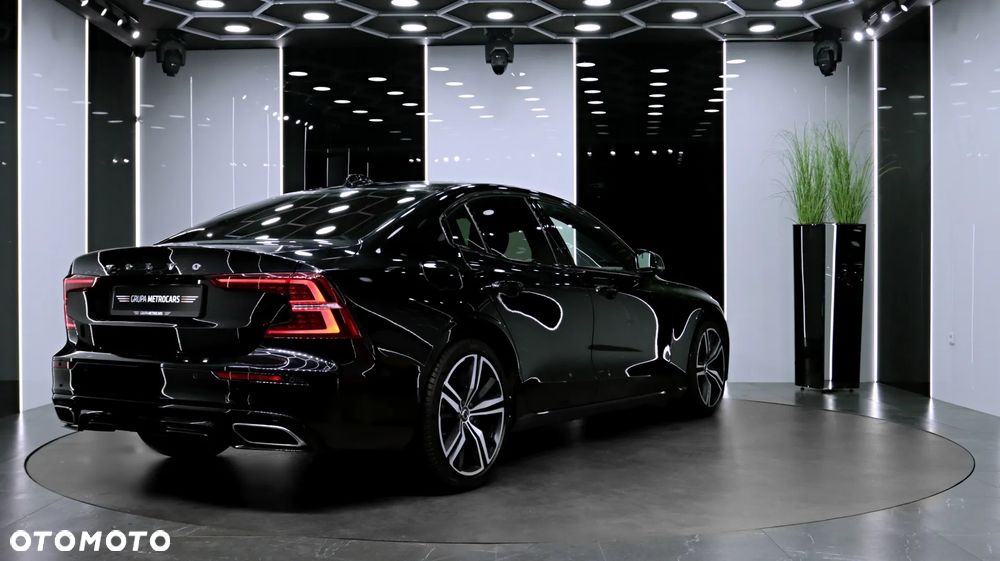 Volvo S60 T4 R-Design - 8