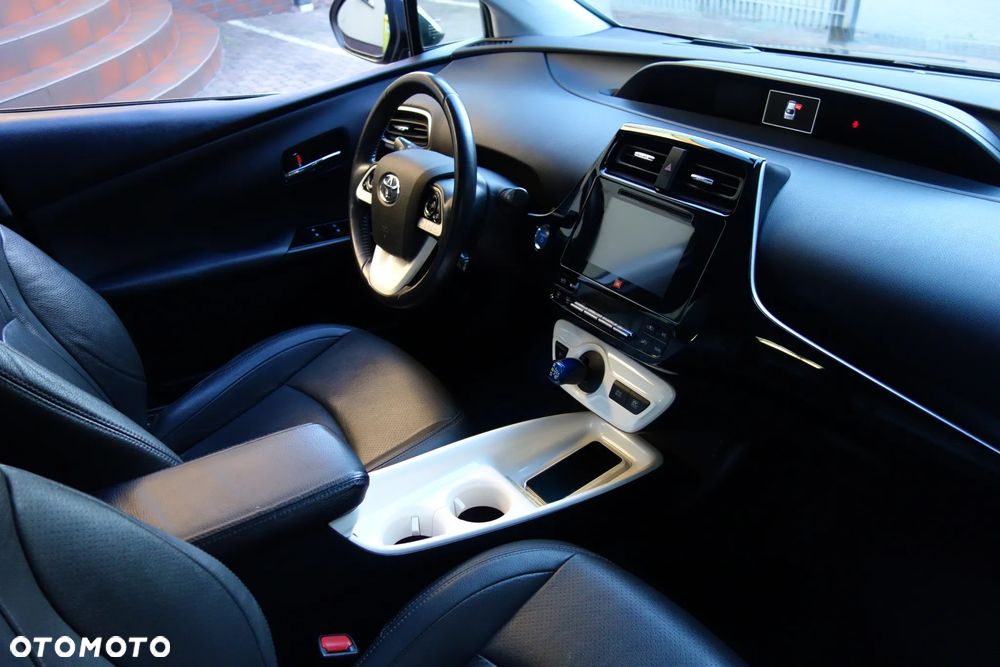 Toyota Prius 1.8 Hybrid Prestige - 12