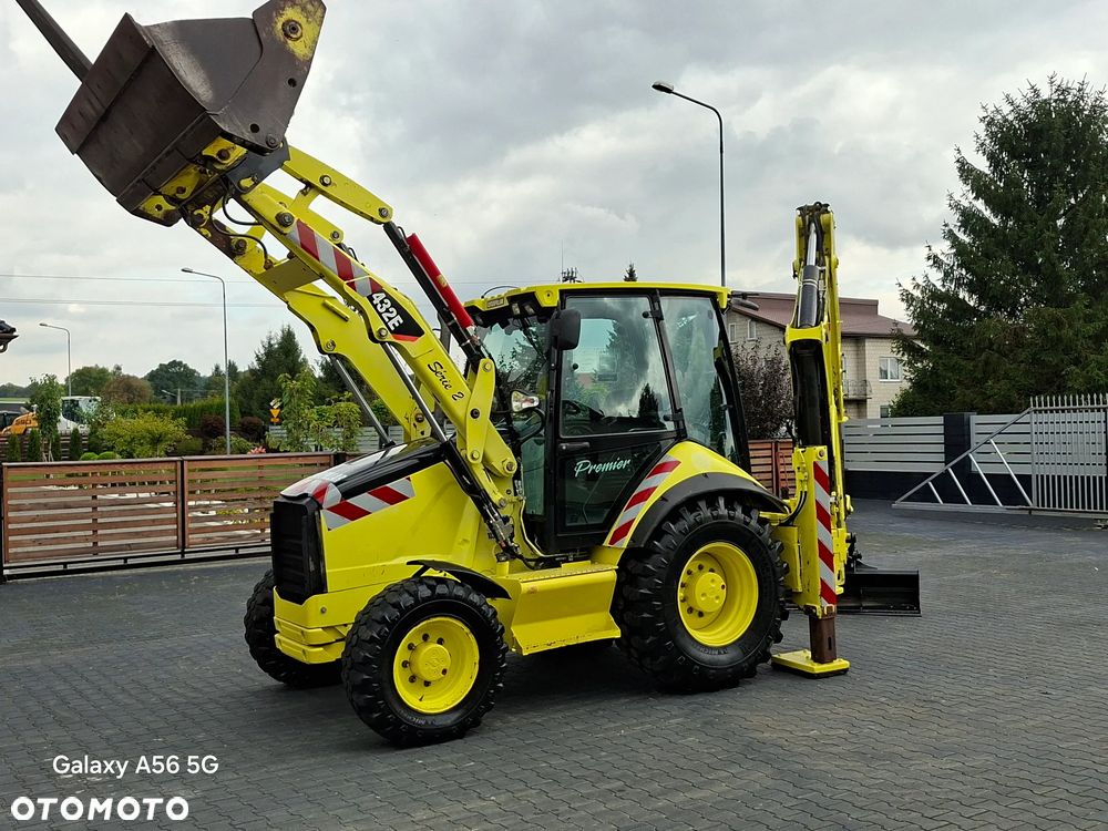 Caterpillar CAT 432E Premier - 12