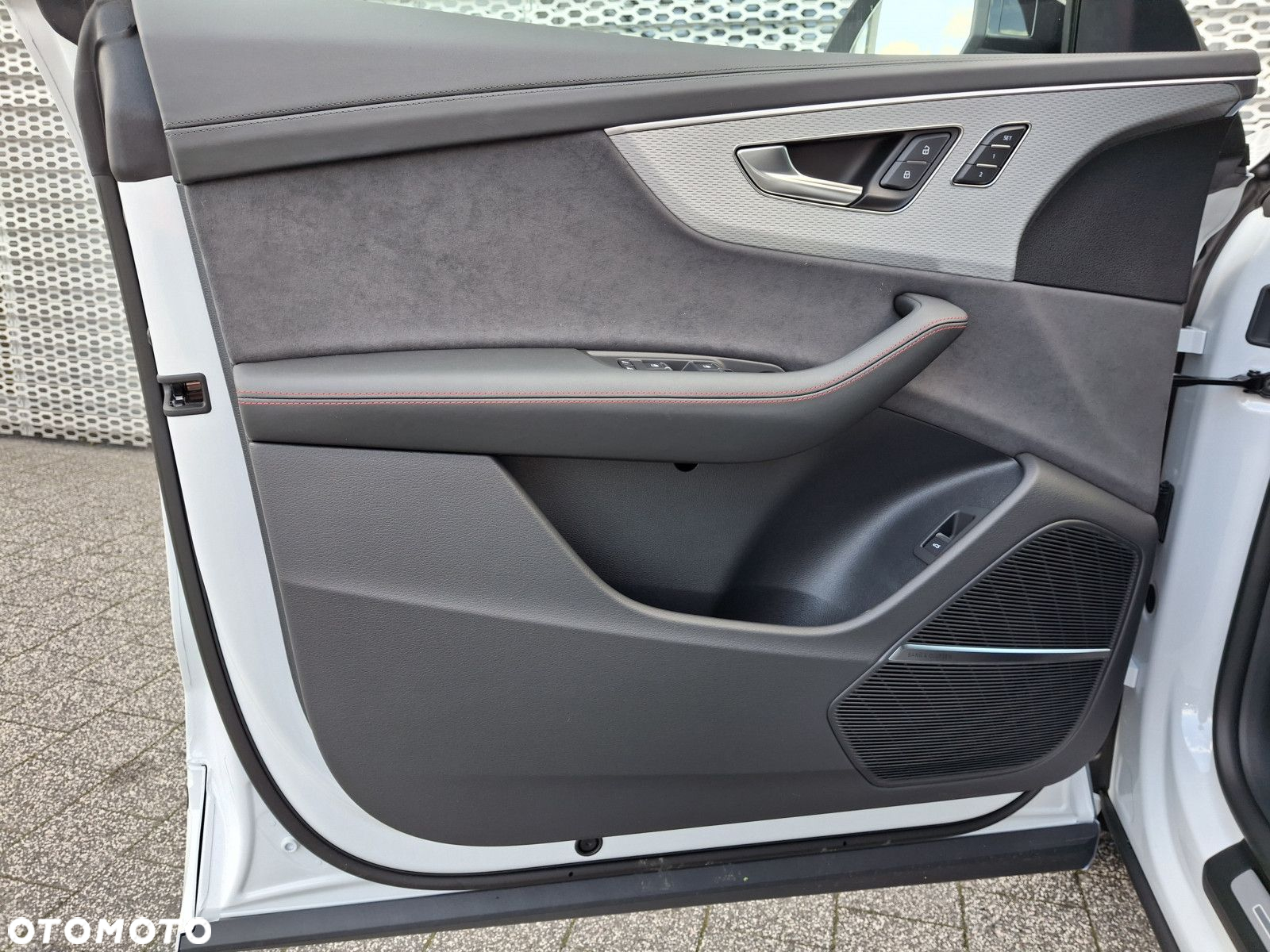 Audi Q8 - 8