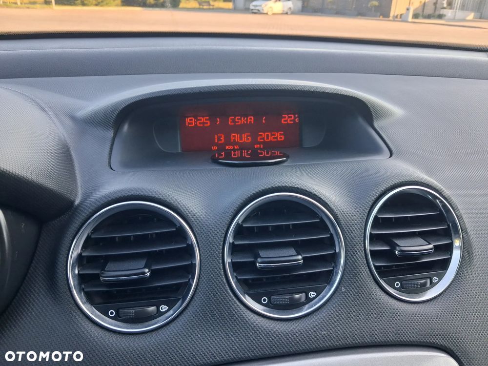 Peugeot 308 1.6 HDi Premium - 17