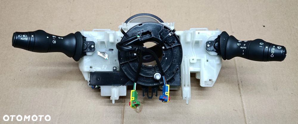 Scenic III przełącznik zespolony taśma Europa Grand Scenic III Renault - 1