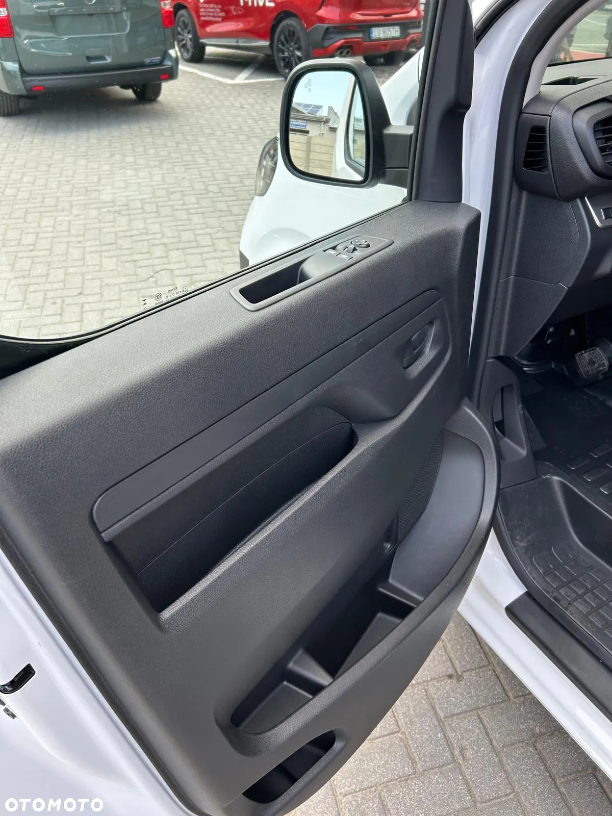 Opel VIVARO - 13