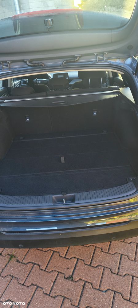 Hyundai i30 1.6 D Classic + DCT - 12